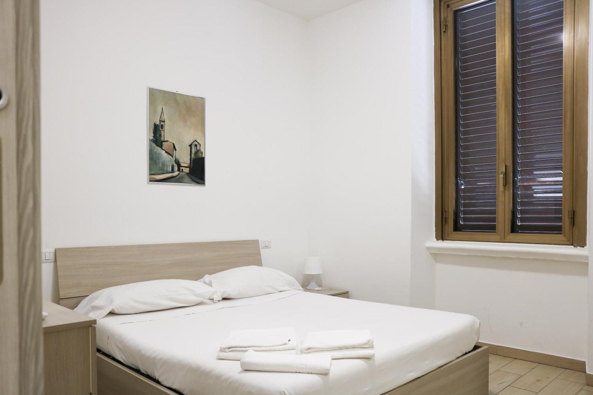 Along The Canal Smart Flat Naviglio - 4 People Corsico Exterior foto